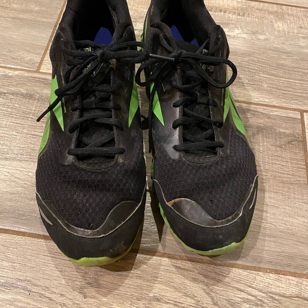 Men’s Reebok Sneaker Shoes - Picture 2 of 4